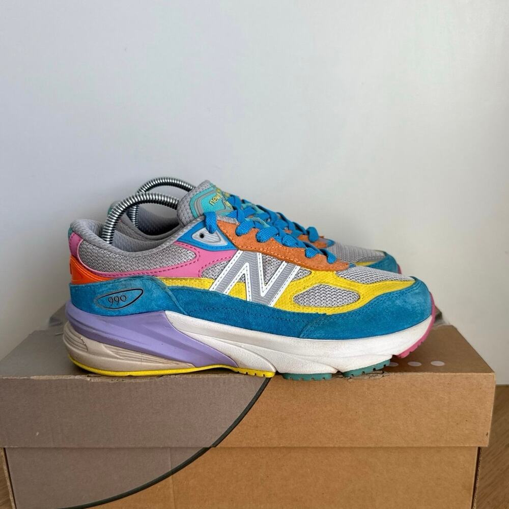 New Balance 990 V6 ‘Gelato’ Kids Sneakers- SZ 5 Y- 6.5 W - Picture 2 of 13